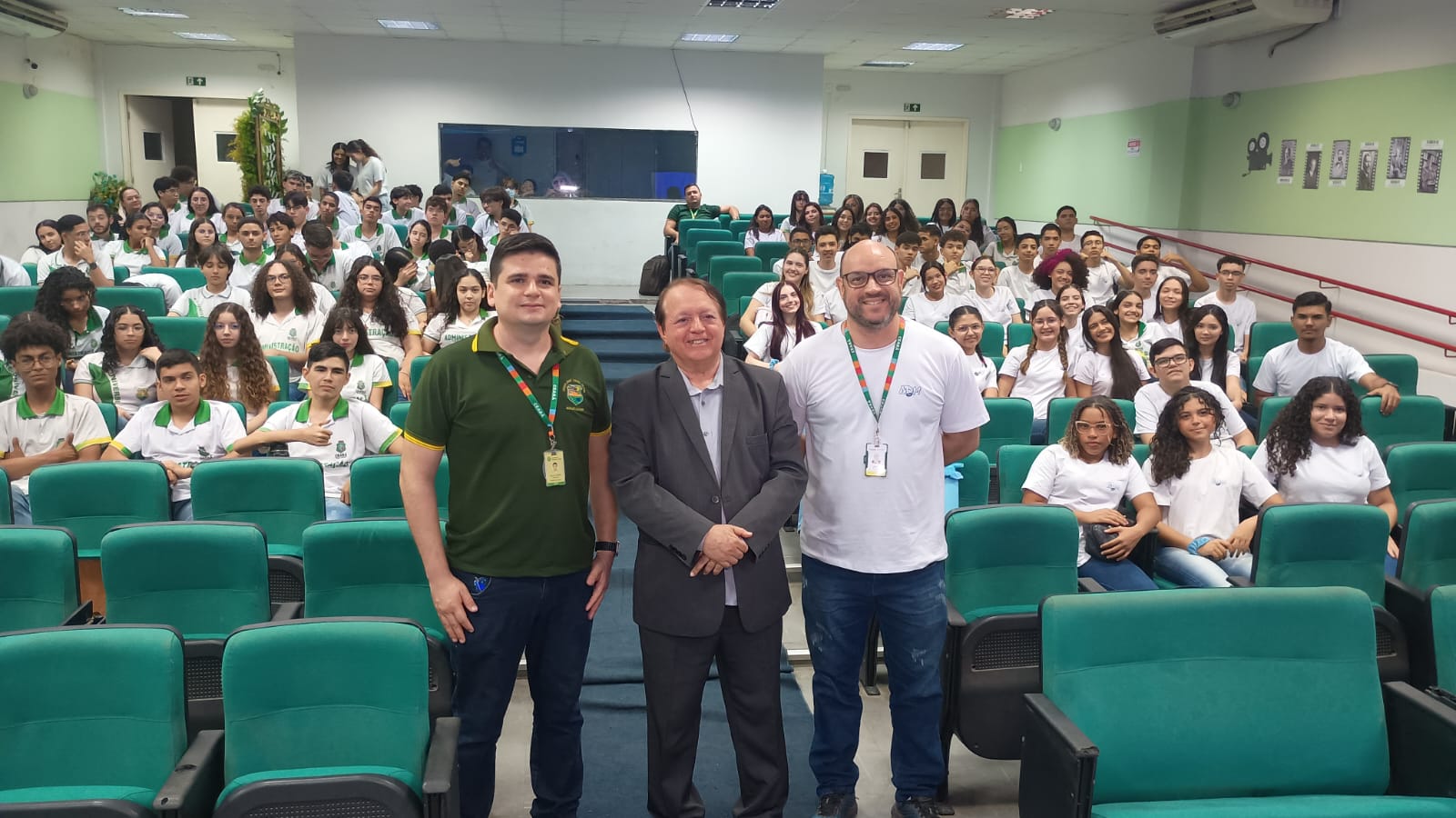 Conselheiro José Albuquerque ministra palestra sobre a profissão do Administrador em Fortaleza e Canindé